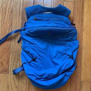 lululemon running backpack